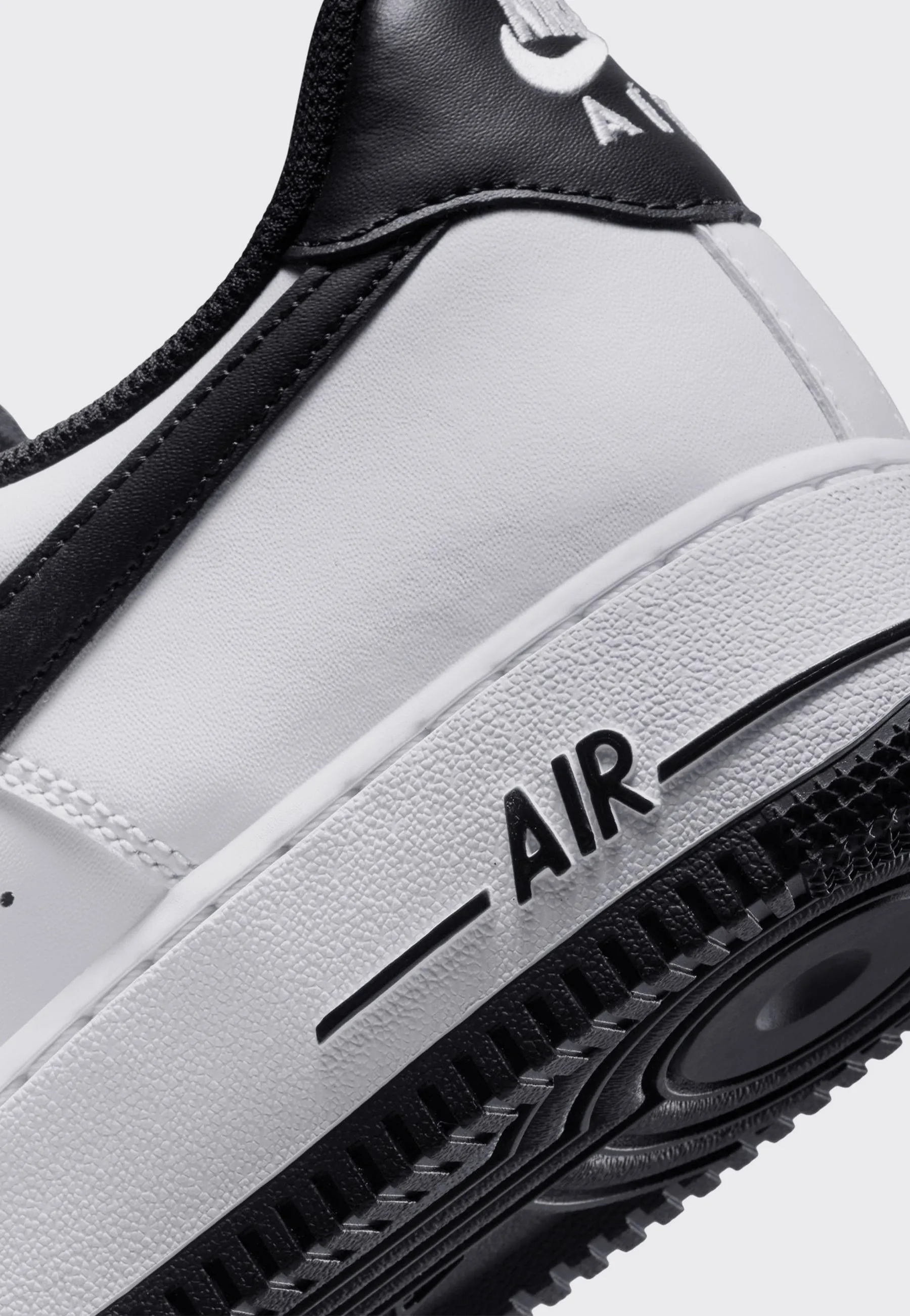 Air Force 1 07' White / Black