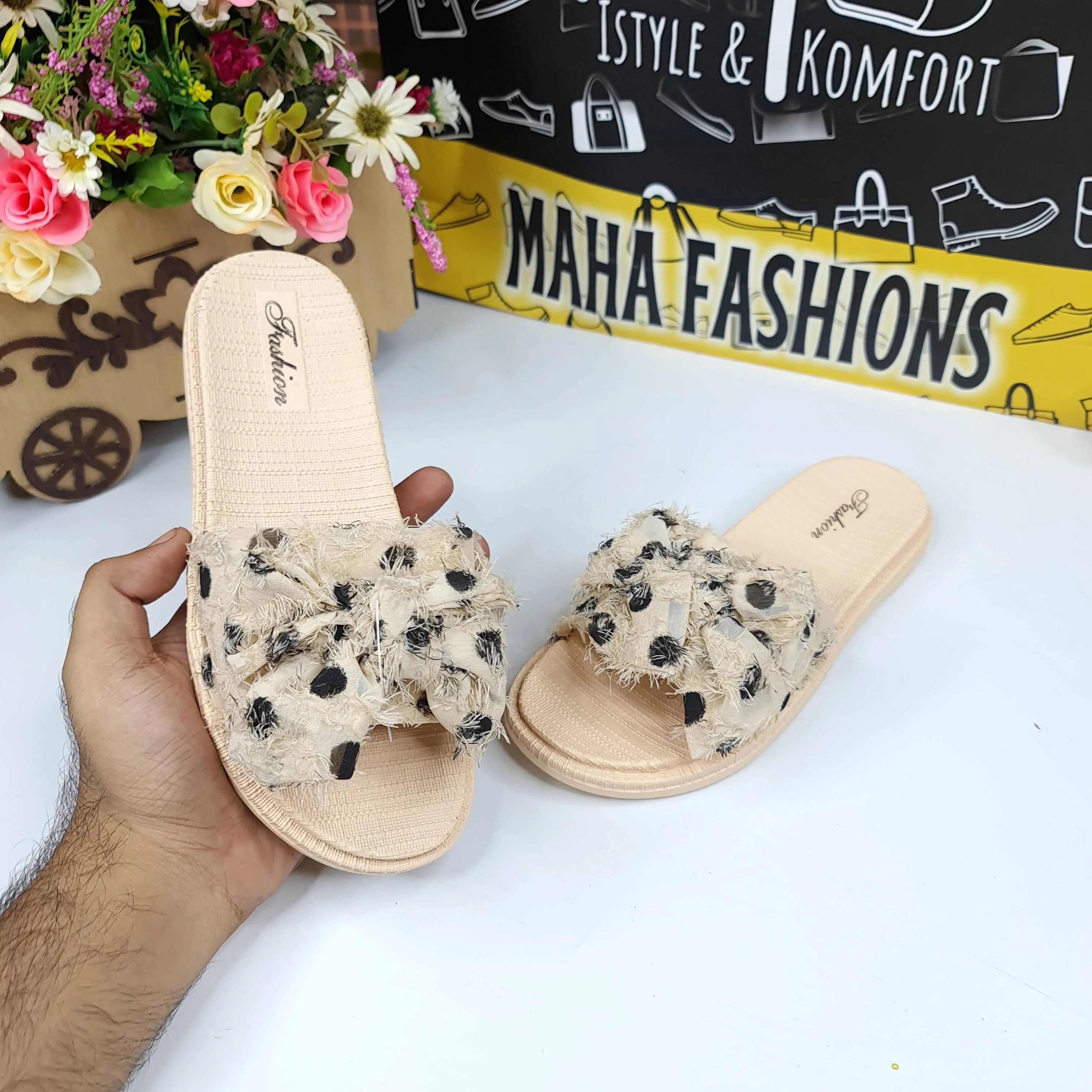 Beige Polka Dots Slides