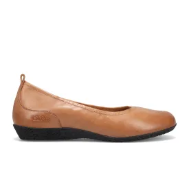 Taos Chit Chat Flat (Women) - Caramel