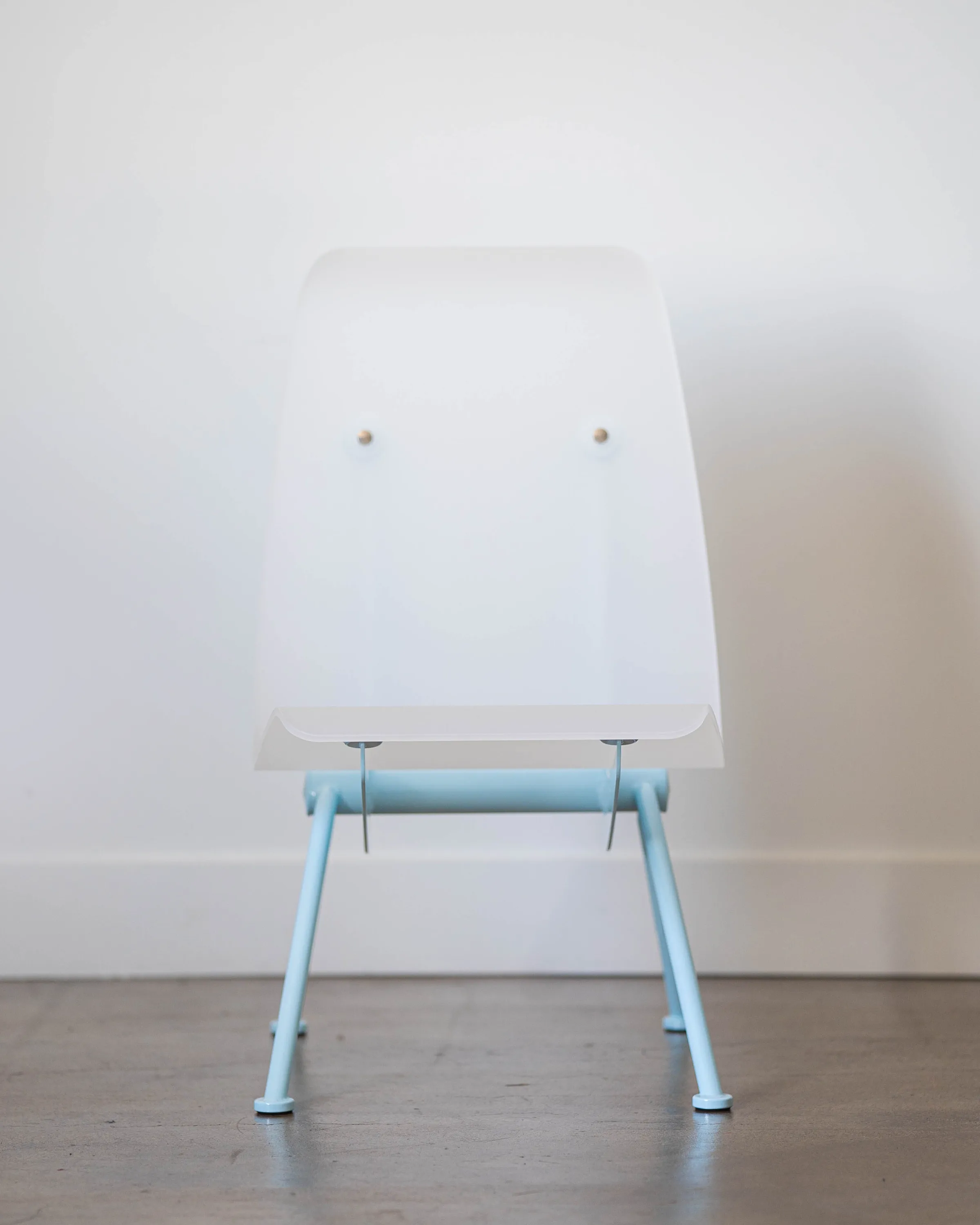 Vitra Antony Armchair (Baby blue)